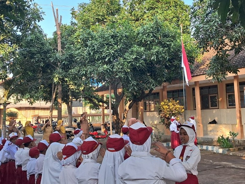 Kegiatan Upacara Bendera
